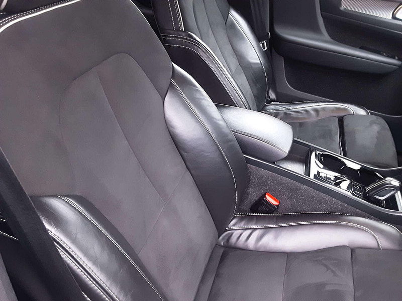 Volvo XC40 1.5 XC40 R-Design T4 Recharge Auto 5dr 5dr Automatic 2026