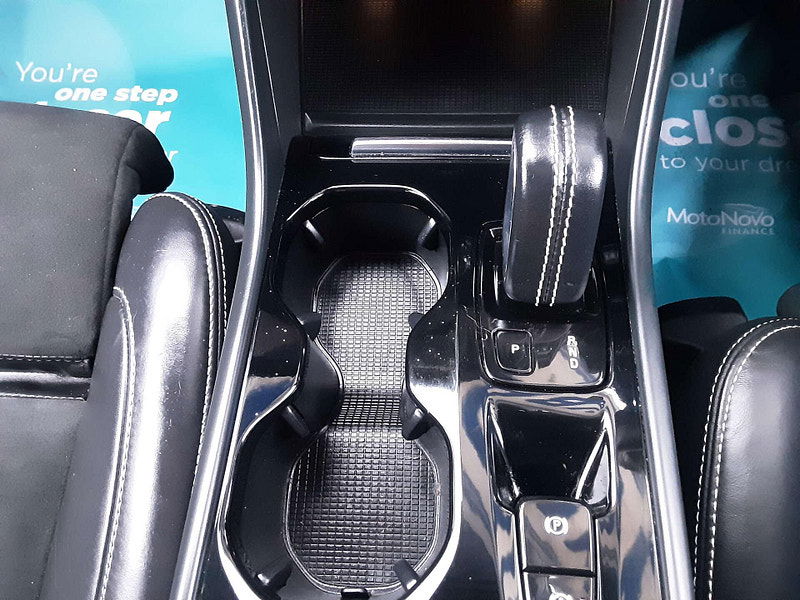 Volvo XC40 1.5 XC40 R-Design T4 Recharge Auto 5dr 5dr Automatic 2026