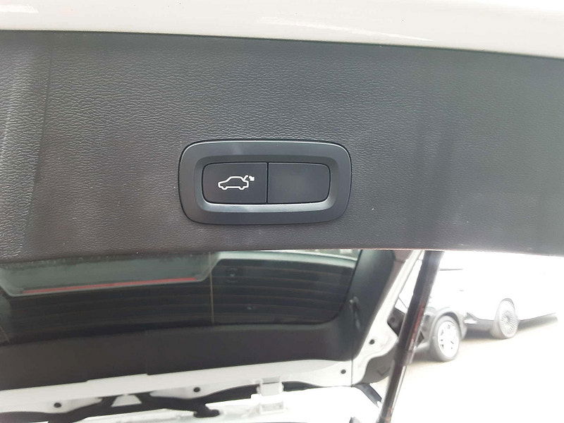 Volvo XC40 1.5 XC40 R-Design T4 Recharge Auto 5dr 5dr Automatic 2026