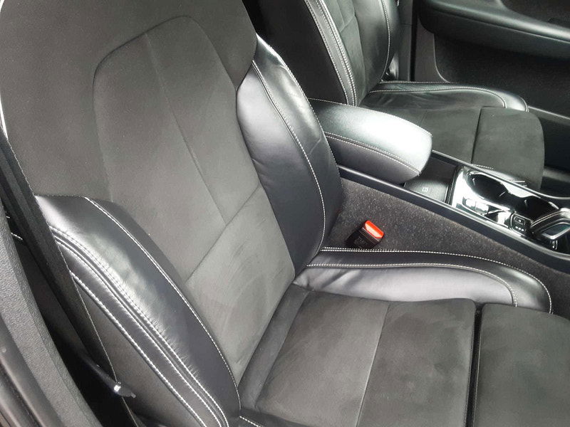 Volvo XC40 1.5 XC40 R-Design T5 Recharge Auto 5dr 5dr Automatic 2025