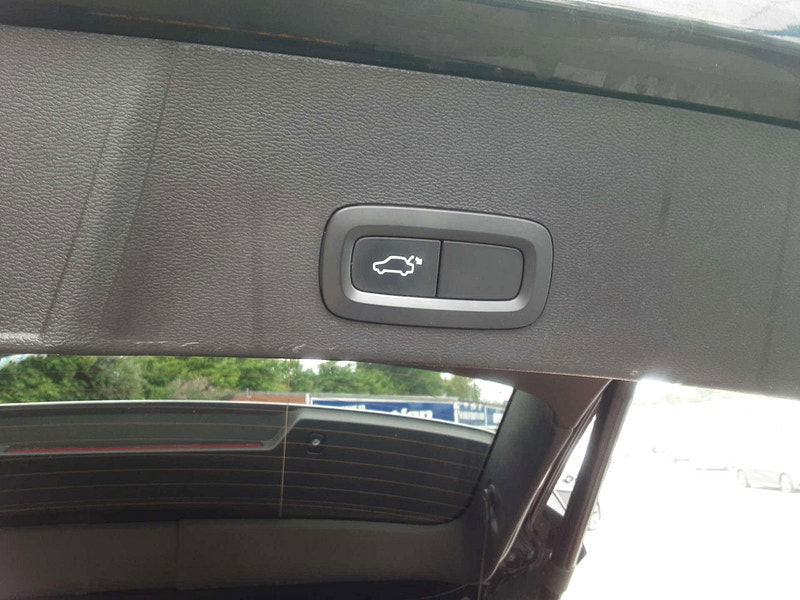 Volvo XC40 1.5 XC40 R-Design T5 Recharge Auto 5dr 5dr Automatic 2025