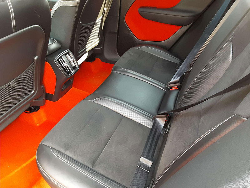 Volvo XC40 2.0 D3 R-Design Euro 6 (s/s) 5dr 5dr Manual 2025