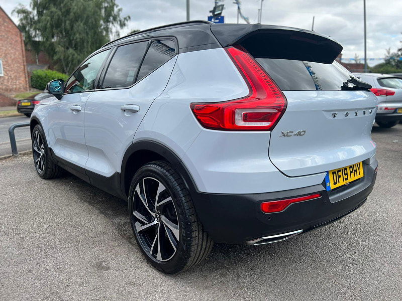 Volvo XC40 2.0 D4 R-Design Pro Auto AWD Euro 6 (s/s) 5dr 5dr Automatic 2024