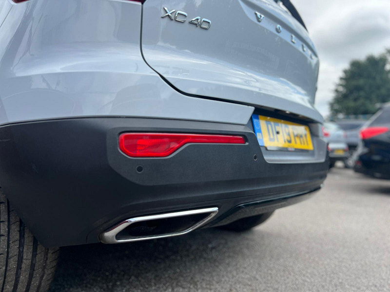 Volvo XC40 2.0 D4 R-Design Pro Auto AWD Euro 6 (s/s) 5dr 5dr Automatic 2025