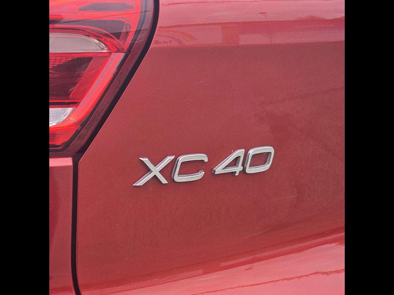 Volvo XC40 2.0 T4 R-Design Pro Auto AWD Euro 6 (s/s) 5dr 5dr Automatic 2025