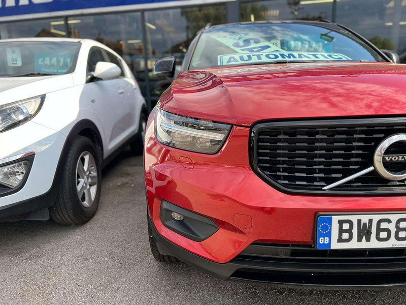 Volvo XC40 2.0 T4 R-Design Pro Auto AWD Euro 6 (s/s) 5dr 5dr Automatic 2025