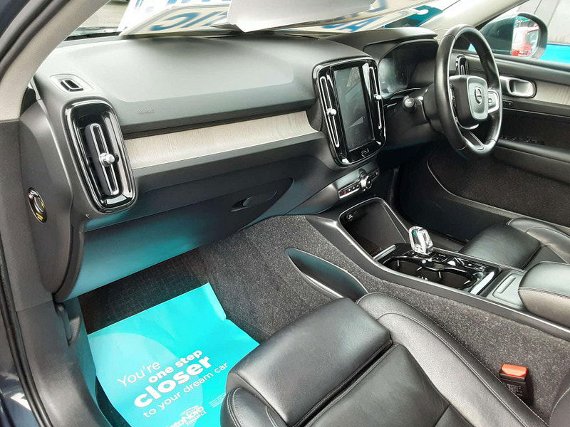 Volvo XC40 2.0 XC40 Inscription Pro D4 AWD Auto 4WD 5dr 5dr Automatic 2026