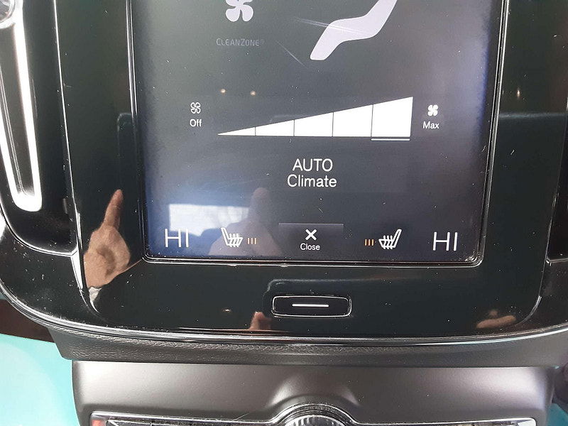 Volvo XC40 2.0 XC40 Inscription Pro D4 AWD Auto 4WD 5dr 5dr Automatic 2026