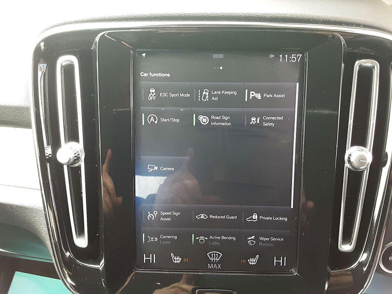 Volvo XC40 2.0 XC40 Inscription Pro D4 AWD Auto 4WD 5dr 5dr Automatic 2026