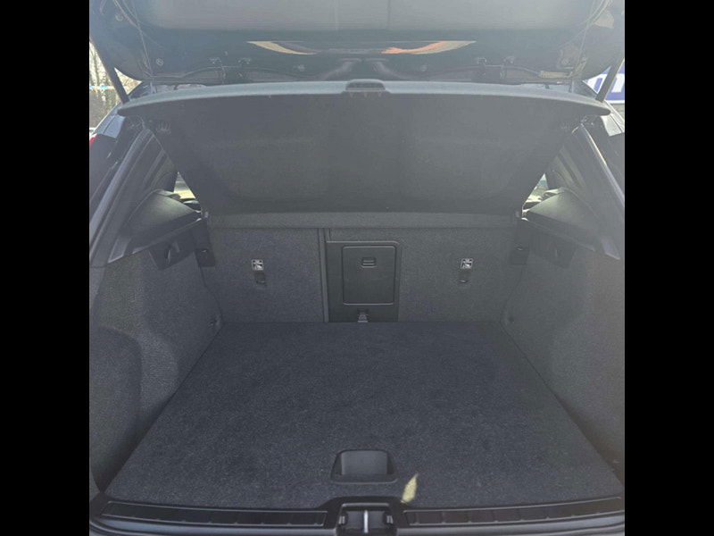Volvo XC40 2.0 XC40 Momentum D3 Auto 5dr 5dr Automatic 2025