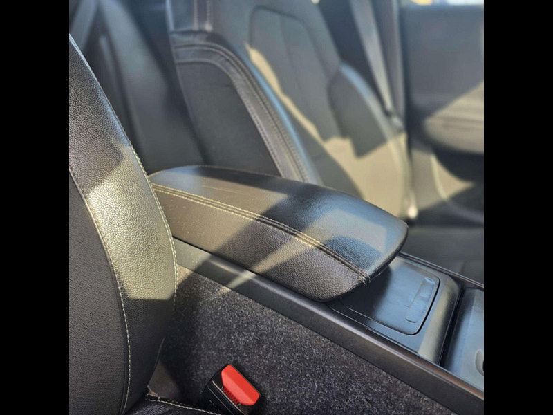 Volvo XC40 2.0 XC40 Momentum D3 Auto 5dr 5dr Automatic 2025