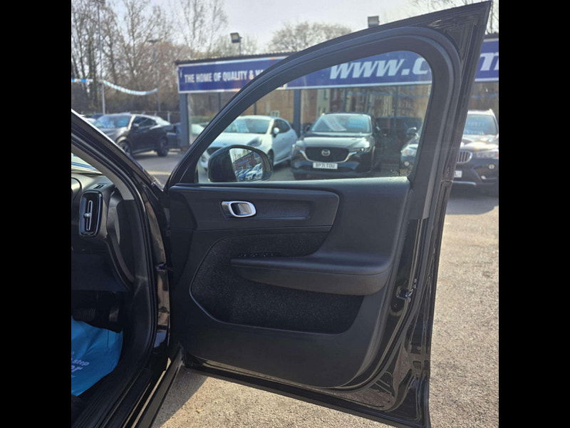 Volvo XC40 2.0 XC40 Momentum D3 Auto 5dr 5dr Automatic 2025