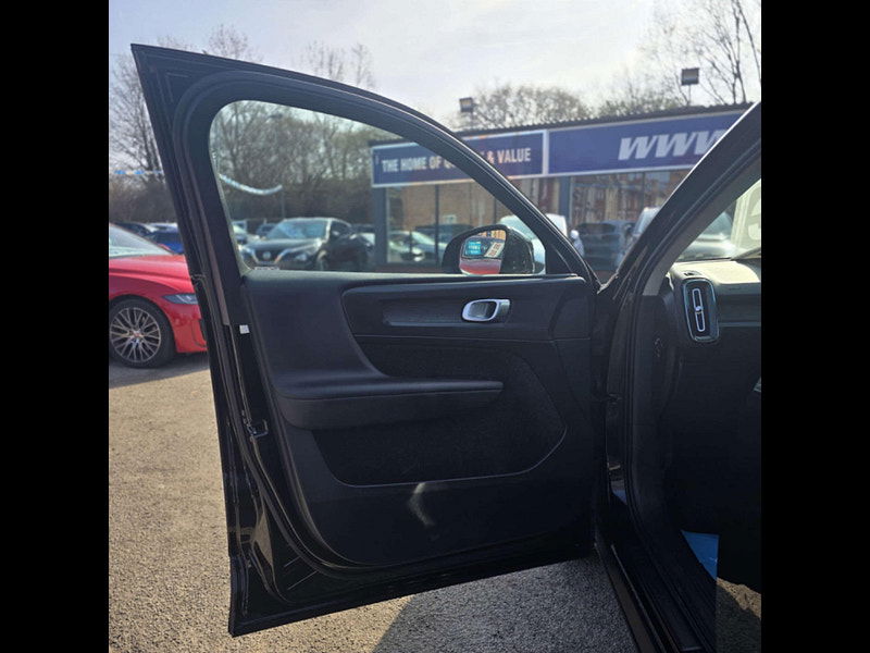Volvo XC40 2.0 XC40 Momentum D3 Auto 5dr 5dr Automatic 2025