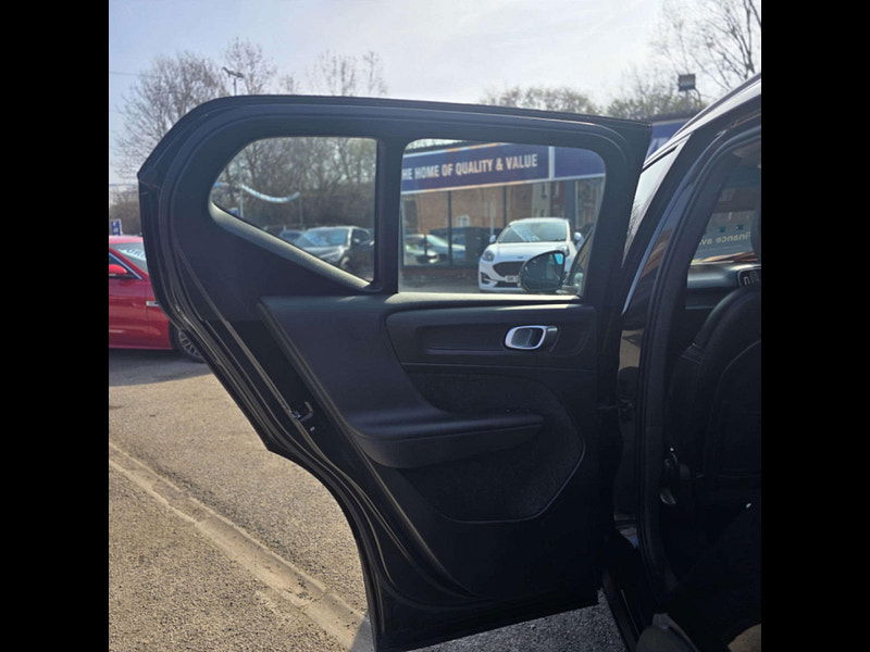Volvo XC40 2.0 XC40 Momentum D3 Auto 5dr 5dr Automatic 2025