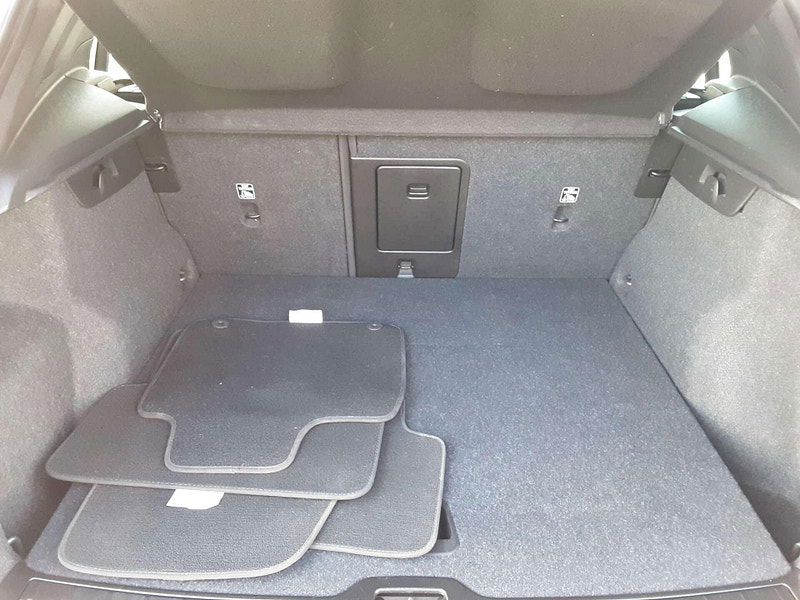 Volvo XC40 2.0 XC40 Momentum Pro D3 Auto 5dr 5dr Automatic 2026