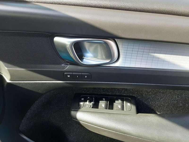 Volvo XC40 2.0 XC40 Momentum Pro D3 Auto 5dr 5dr Automatic 2026