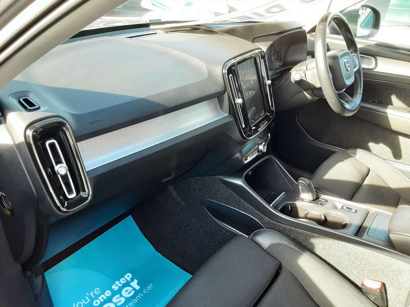 Volvo XC40 2.0 XC40 Momentum Pro D3 Auto 5dr 5dr Automatic 2026