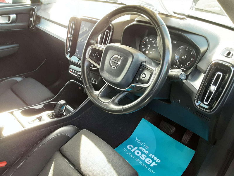 Volvo XC40 2.0 XC40 Momentum Pro D3 Auto 5dr 5dr Automatic 2026