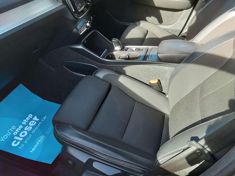 Volvo XC40 2.0 XC40 Momentum Pro D3 Auto 5dr 5dr Automatic 2026