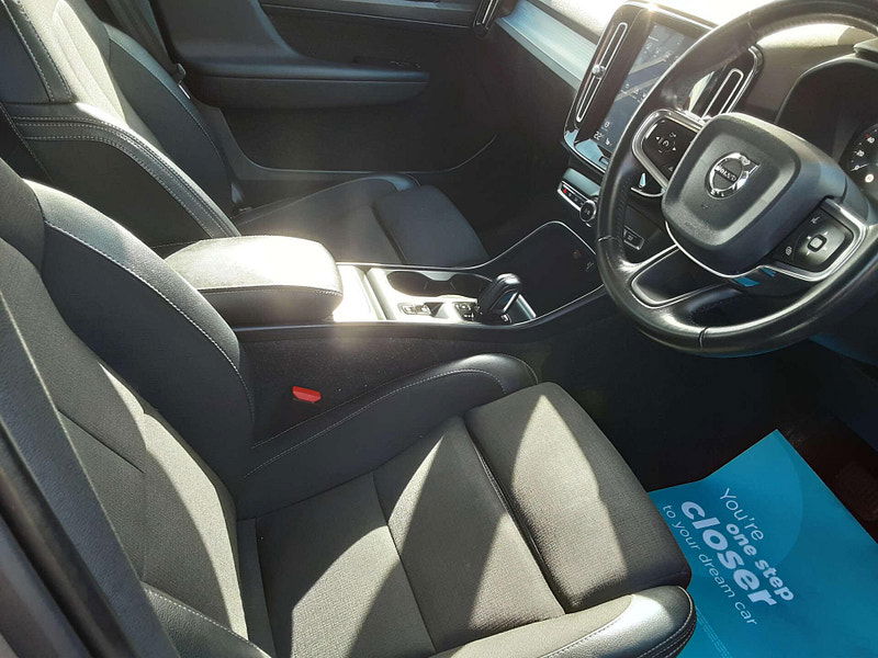 Volvo XC40 2.0 XC40 Momentum Pro D3 Auto 5dr 5dr Automatic 2026