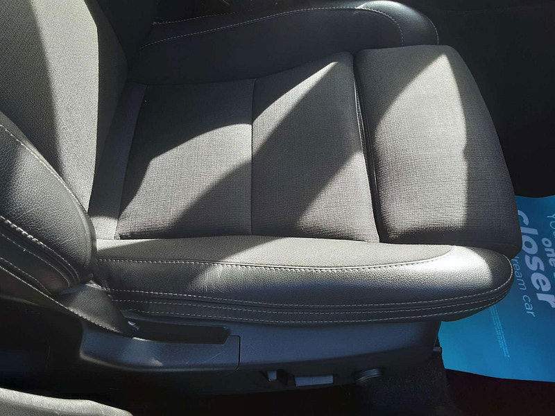 Volvo XC40 2.0 XC40 Momentum Pro D3 Auto 5dr 5dr Automatic 2026