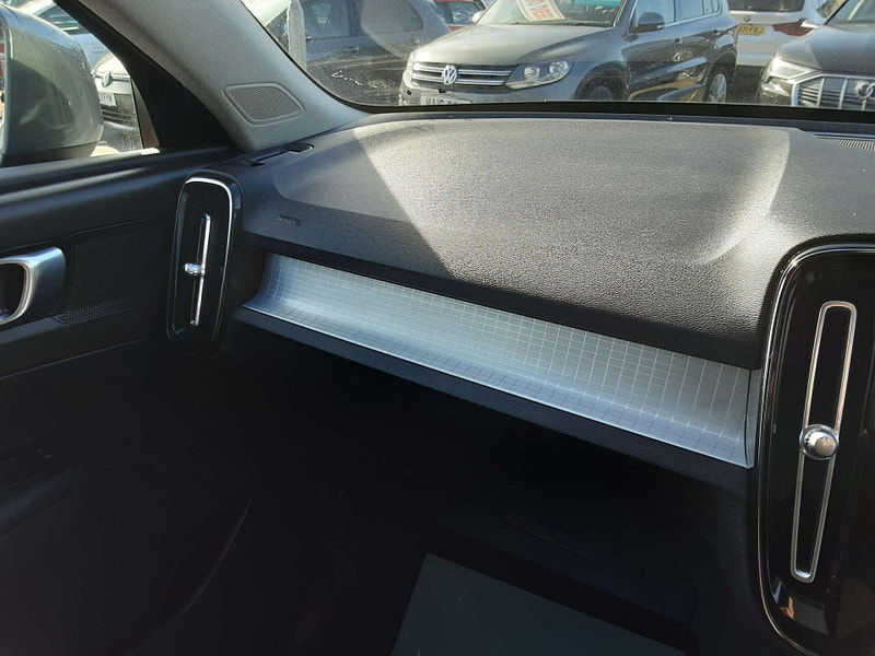 Volvo XC40 2.0 XC40 Momentum Pro D3 Auto 5dr 5dr Automatic 2026