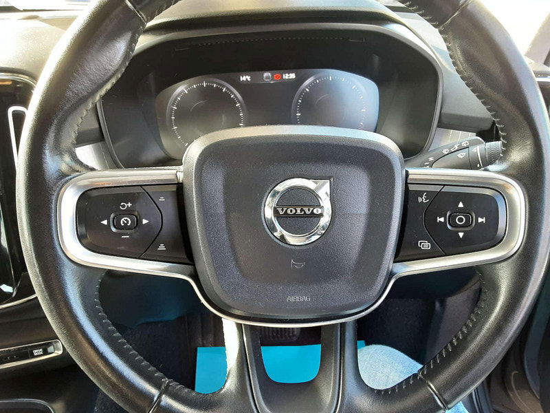 Volvo XC40 2.0 XC40 Momentum Pro D3 Auto 5dr 5dr Automatic 2026