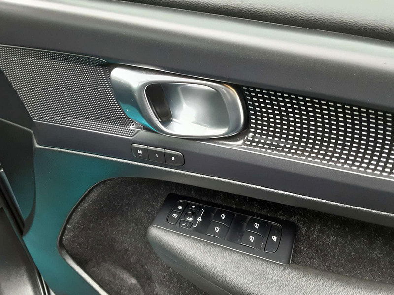 Volvo XC40 2.0 XC40 R-Design Pro D3 Auto 5dr 5dr Automatic 2025