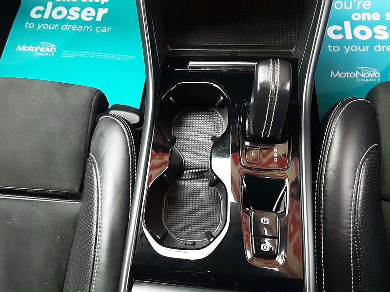 Volvo XC40 2.0 XC40 R-Design Pro D3 Auto 5dr 5dr Automatic 2025