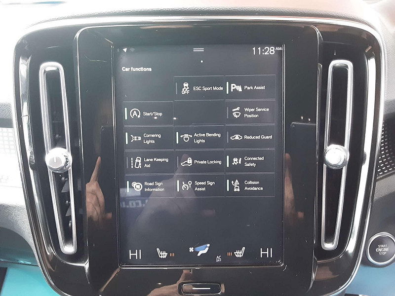 Volvo XC40 2.0 XC40 R-Design Pro D3 Auto 5dr 5dr Automatic 2025