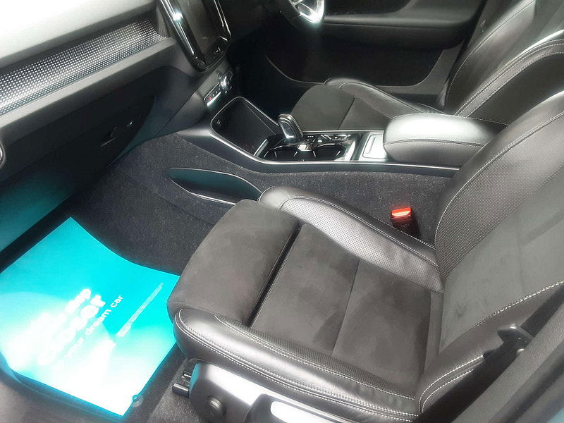 Volvo XC40 2.0 XC40 R-Design Pro D3 Auto 5dr 5dr Automatic 2025