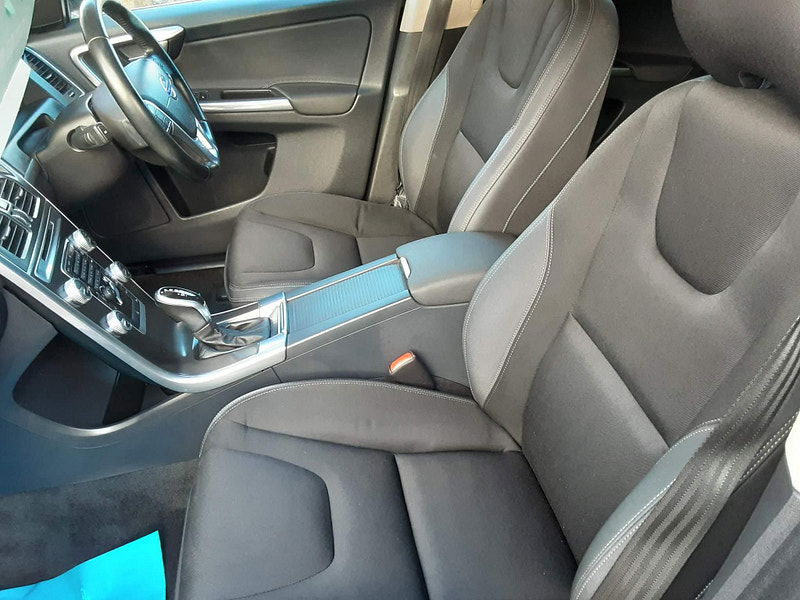 Volvo XC60 2.0 D4 SE Nav Geartronic Euro 6 (s/s) 5dr 5dr Automatic 2025