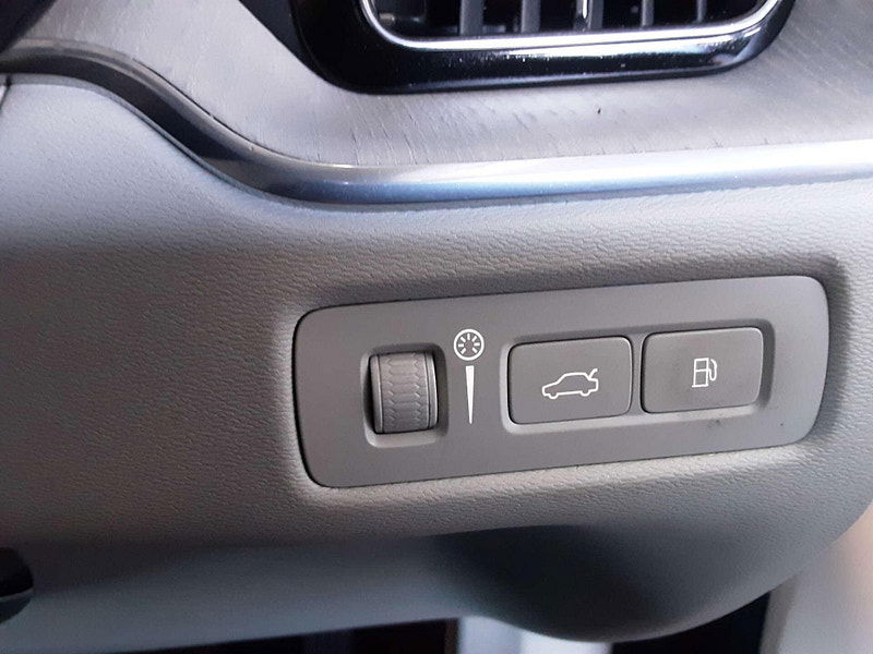 Volvo XC60 2.0 XC60 Inscription Pro T8 PHEV AWD Auto 4WD 5dr 5dr Automatic 2025