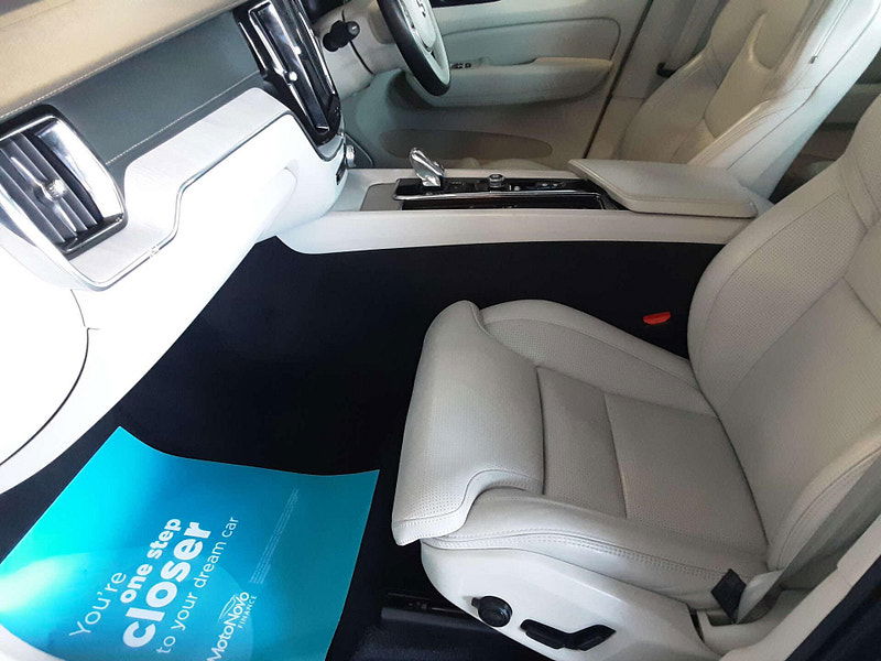 Volvo XC60 2.0 XC60 Inscription Pro T8 PHEV AWD Auto 4WD 5dr 5dr Automatic 2026