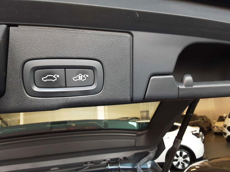 Volvo XC60 2.0 XC60 Inscription Pro T8 PHEV AWD Auto 4WD 5dr 5dr Automatic 2025