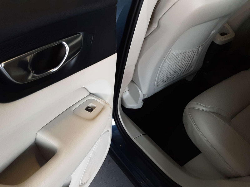 Volvo XC60 2.0 XC60 Inscription Pro T8 PHEV AWD Auto 4WD 5dr 5dr Automatic 2026