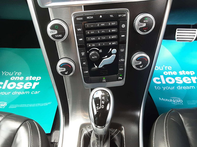 Volvo XC60 2.0 XC60 R-Design Luxury Nav D4 Auto 5dr 5dr Automatic 2026