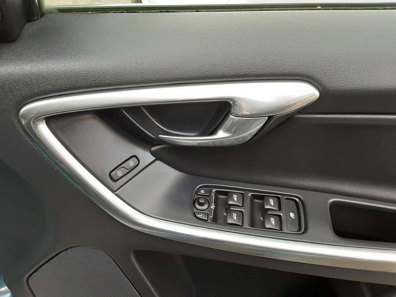 Volvo XC60 2.0 XC60 R-Design Luxury Nav D4 Auto 5dr 5dr Automatic 2026