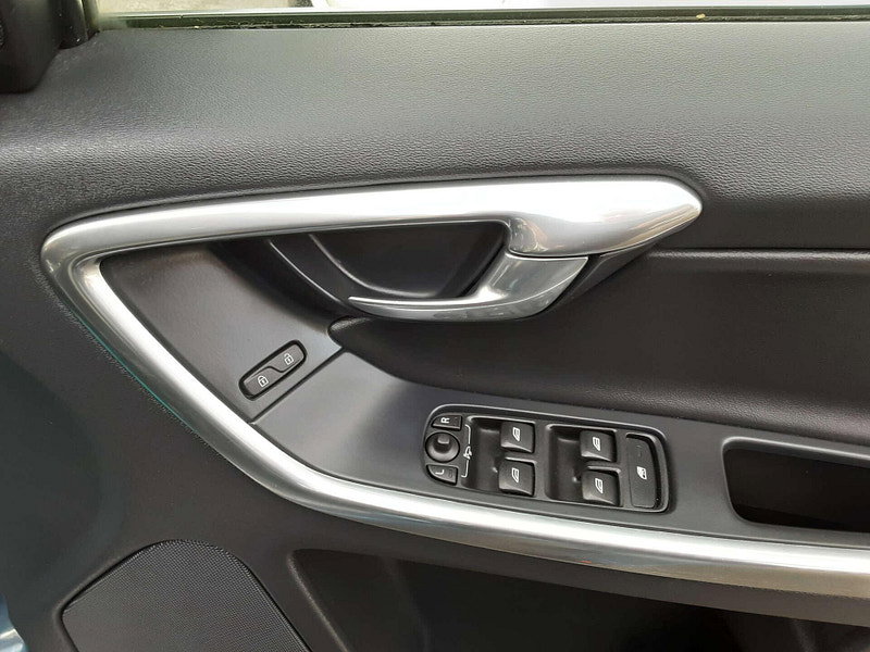 Volvo XC60 2.0 XC60 R-Design Luxury Nav D4 Auto 5dr 5dr Automatic 2026