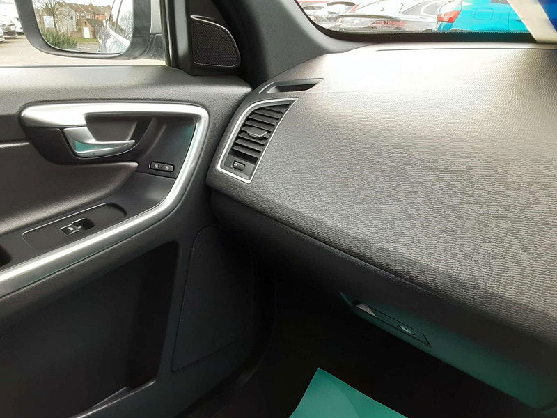 Volvo XC60 2.0 XC60 R-Design Luxury Nav D4 Auto 5dr 5dr Automatic 2026