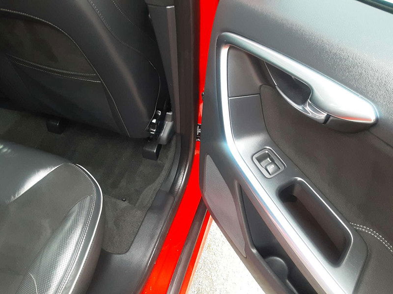 Volvo XC60 2.0 XC60 R-Design Nav D4 5dr 5dr Manual 2025