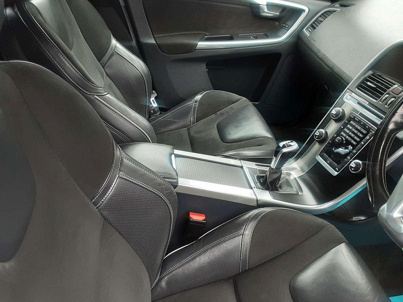 Volvo XC60 2.0 XC60 R-Design Nav D4 5dr 5dr Manual 2025