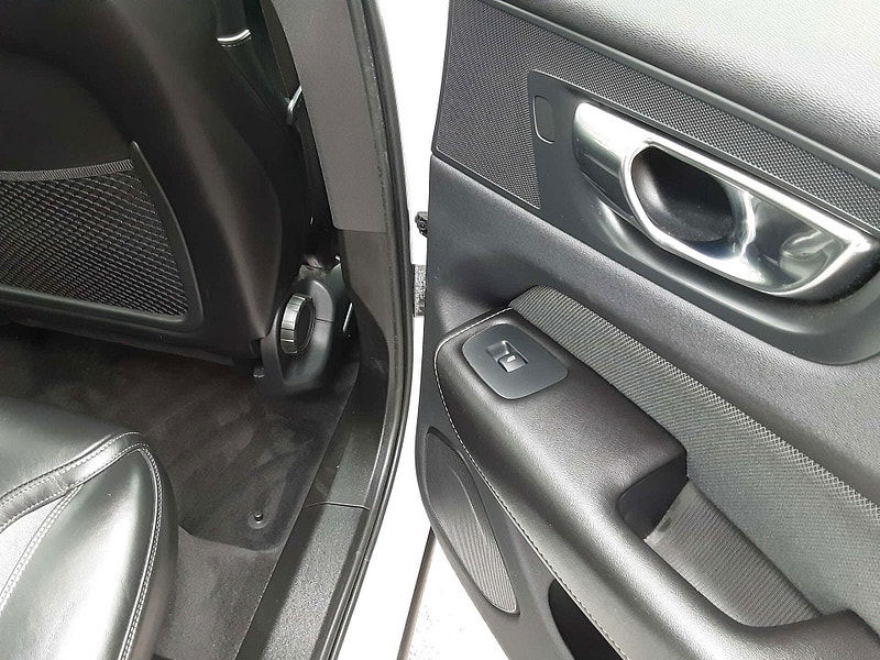 Volvo XC60 2.0 XC60 R-Design T6 Recharge AWD Auto 4WD 5dr 5dr Automatic 2026