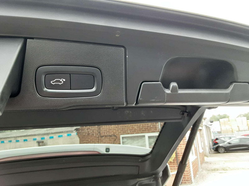 Volvo XC60 2.0 XC60 R-Design T6 Recharge AWD Auto 4WD 5dr 5dr Automatic 2026