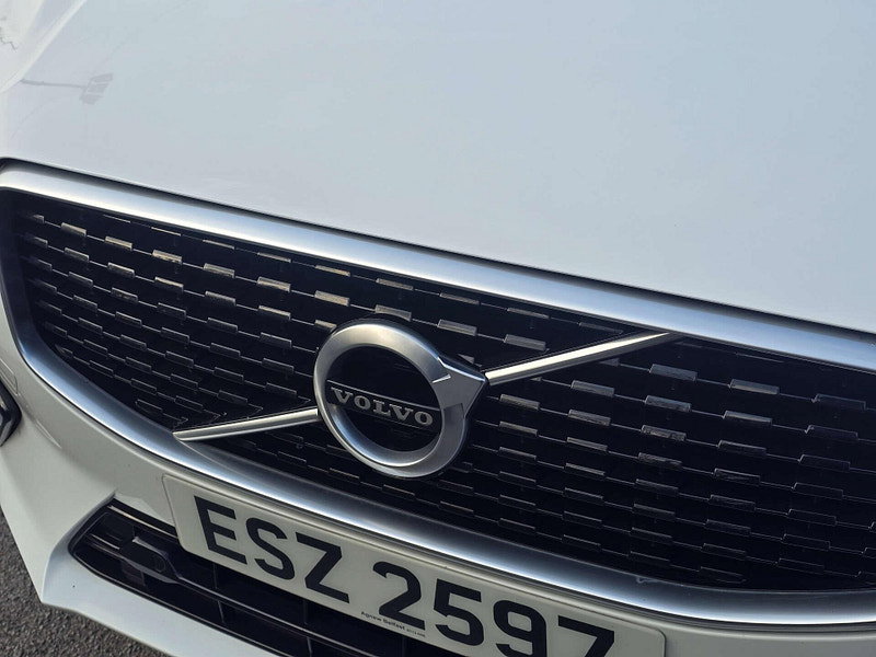 Volvo XC60 2.0 XC60 R-Design T8 PHEV AWD Auto 4WD 5dr 5dr Automatic 2026