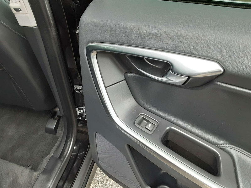 Volvo XC60 2.0 XC60 SE Luxury Nav D4 Auto 5dr 5dr Automatic 2025