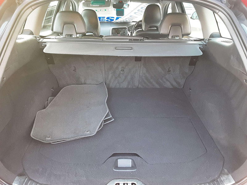 Volvo XC60 2.0 XC60 SE Luxury Nav D4 Auto 5dr 5dr Automatic 2025