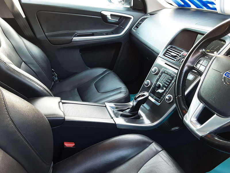 Volvo XC60 2.0 XC60 SE Luxury Nav D4 Auto 5dr 5dr Automatic 2025