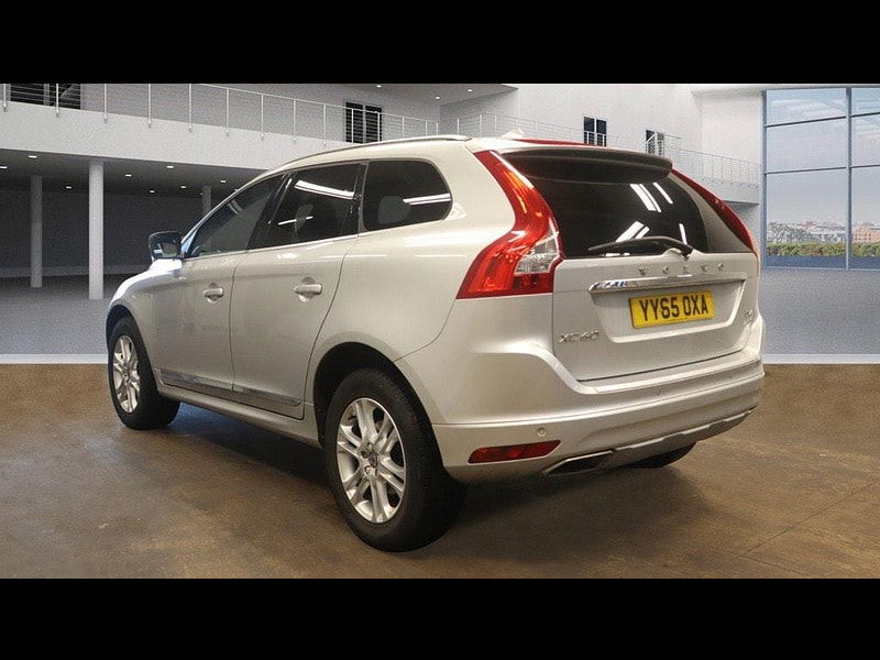 Volvo XC60 2.4 D4 SE Lux Nav AWD Euro 6 (s/s) 5dr 5dr Manual 2025