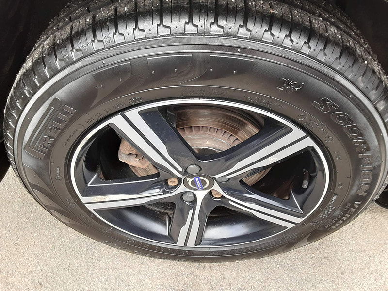 Volvo XC60 2.4 D5 R-Design Lux Nav Auto AWD Euro 6 (s/s) 5dr 5dr Automatic 2025